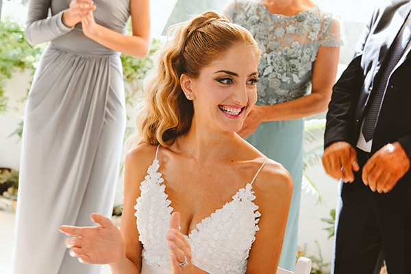 Νυφικό χτένισμα για μακριά μαλλιά