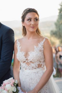 Εντυπωσιακό Ρομαντικό Νυφικό Φόρεμα