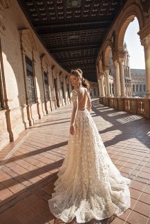 Berta – Seville Collection