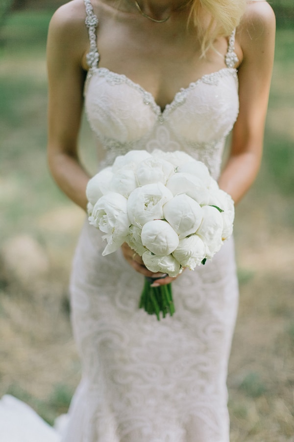 beautiful-bridal-bouquets-with-peonies-3.