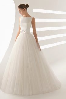 Παραμυθένιο νυφικό Rosa Clara