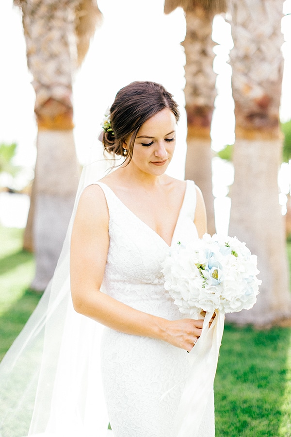 Πανέμορφο νυφικό μπουκέτο απο ορτανσίες Πανέμορφο νυφικό μπουκέτο απο ορτανσίες