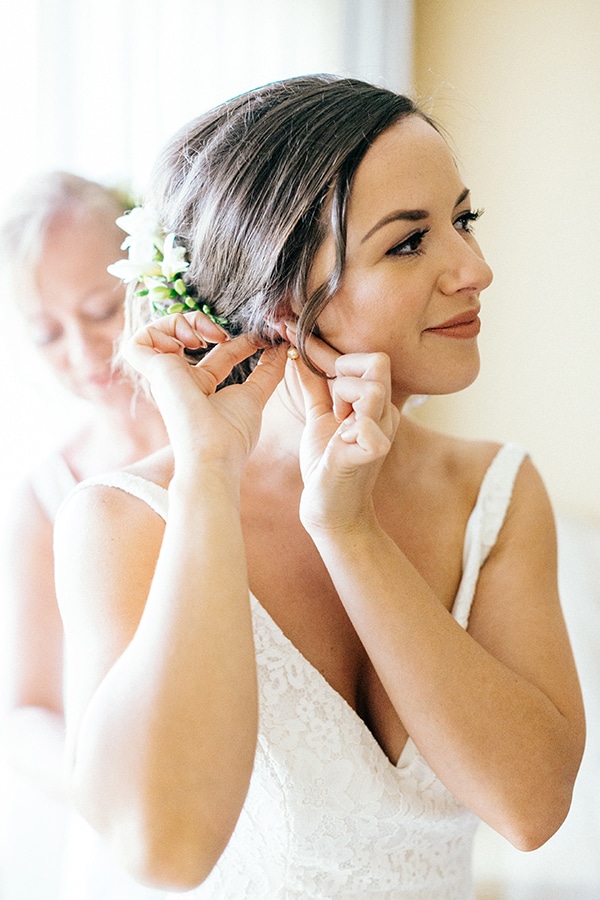 Ρομαντικό νυφικό χτένισμα