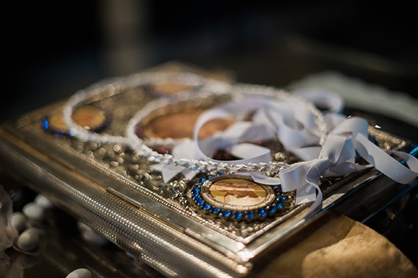 Στεφανα Γαμου σε λευκο χρωμα Στεφανα Γαμου σε λευκο χρωμα