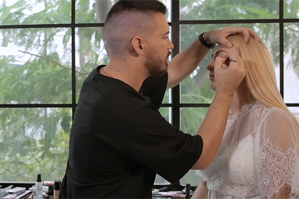 Νυφικο μακιγιαζ με εντονο eye liner