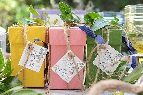 Χρωματιστές μπομπονιέρες γάμου