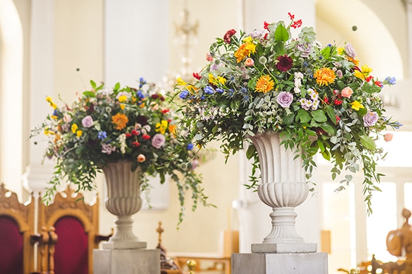 Μοντερνος στολισμος εκκλησιας