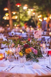 Πολυχρωμος στολισμος δεξιωσης