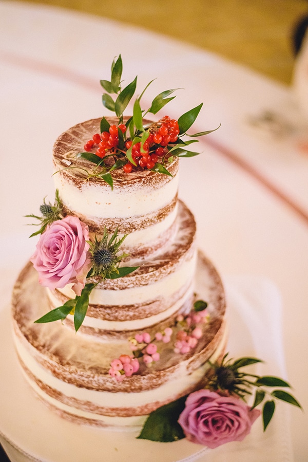 Τριωροφη naked τουρτα γαμου Τριωροφη naked τουρτα γαμου