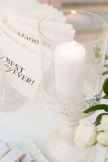 Ρομαντικος στολισμος εκκλησιας Ρομαντικος στολισμος εκκλησιας