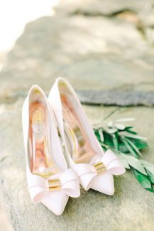 Ροζ νυφικες γοβες