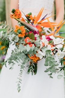 Νυφική ανθοδέσμη με πουλί του παραδείσου Νυφική ανθοδέσμη με πουλί του παραδείσου