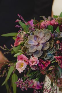 Νυφική ανθοδέσμη με βάση τα παχύφυτα