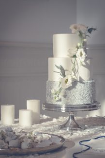 Elegant τουρτα γαμου Elegant τουρτα γαμου