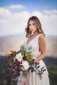 Ασύμμετρη νυφική ανθοδέσμη