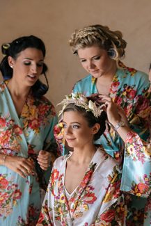 Ρομπες για τις κουμπαρες και τη νυφη