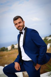 Γαμπριατικο κοστουμι Γαμπριατικο κοστουμι