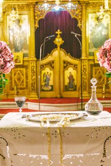 Elegant στολισμος εκκλησιας