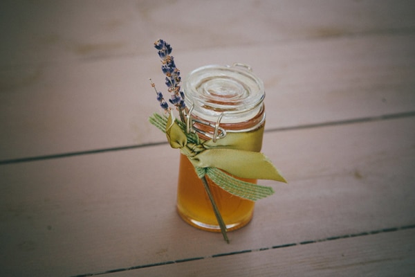 Υπεροχες μπομπονιερες γαμου με λεβαντα