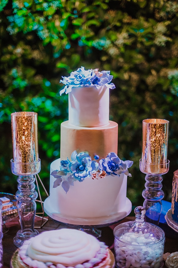 Navy, gold & white τουρτα γαμου