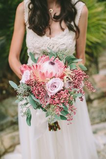 Νυφική ανθοδέσμη με protea