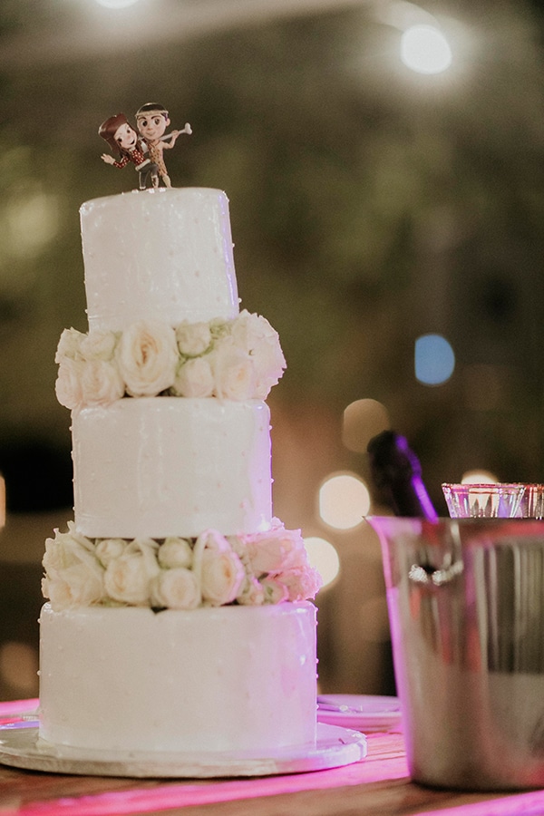 Γαμήλια λευκή τούρτα