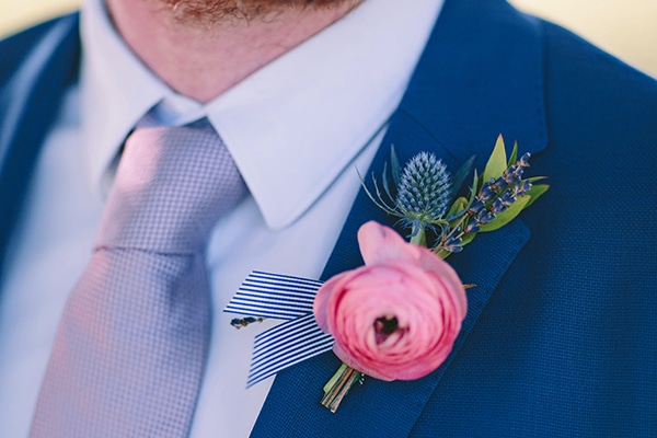 Stylish μπουτονιερες με αληθινα λουλουδια