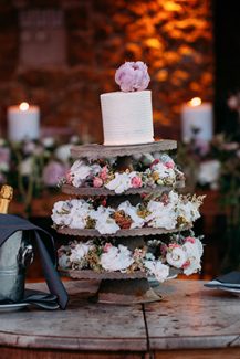 Πρωτότυπη τούρτα γάμου