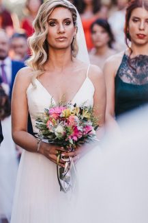 Νυφική ανθοδέσμη με χρυσάνθεμα