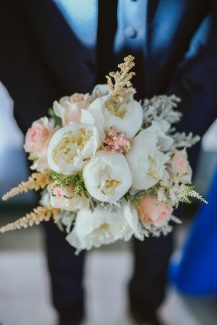 Νυφική ανθοδέσμη με παιώνιες