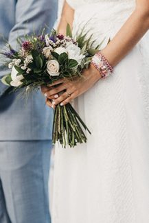 Νυφική ανθοδέσμη με λεβάντα Νυφική ανθοδέσμη με λεβάντα