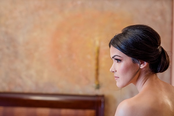 Νυφικό χτένισμα – χαμηλό σινιόν