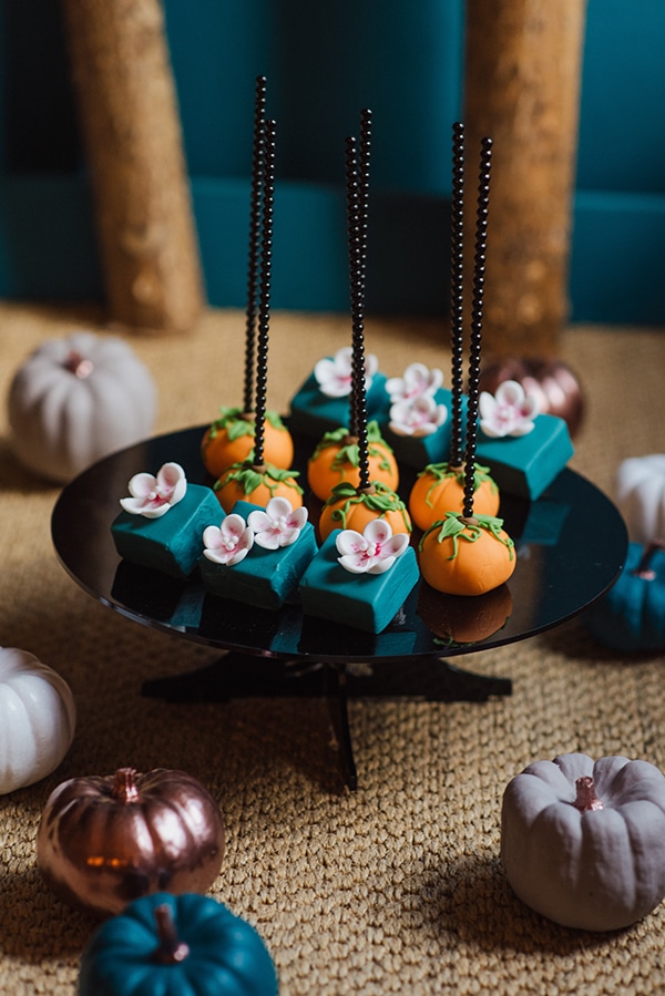 magical-fall-decoration-warm-tones_16