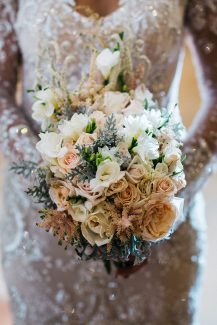 Ρομαντική νυφική ανθοδέσμη γάμου Ρομαντική νυφική ανθοδέσμη γάμου