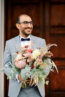 Ασύμμετρη νυφική ανθοδέσμη Ασύμμετρη νυφική ανθοδέσμη