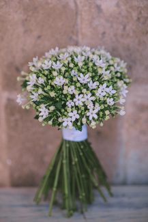 Μικρή νυφική ανθοδέσμη