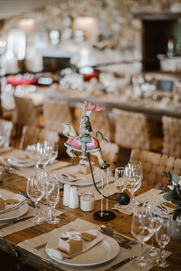 Διακοσμηση τραπεζιου δεξιωσης