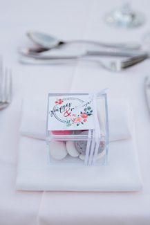 Μπομπονιέρα γάμου σε plexi glass