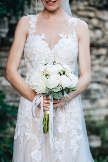 Νυφική ανθοδέσμη με παιώνιες