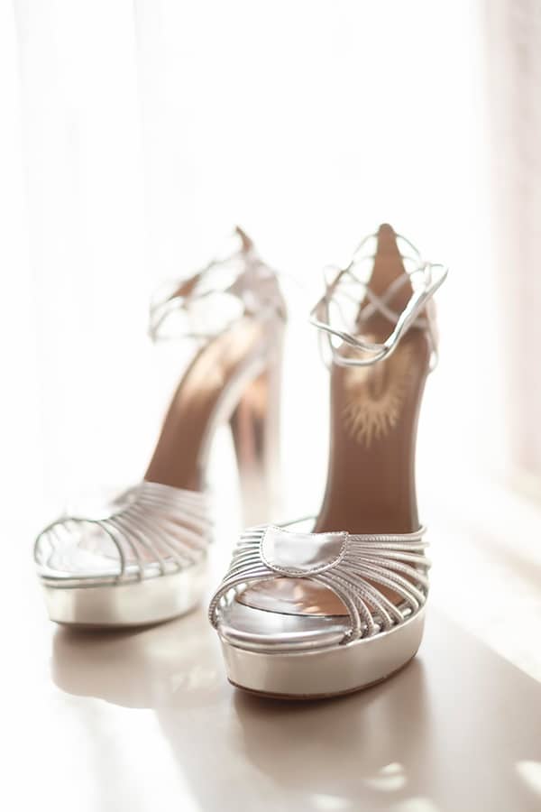 Ασημί νυφικά παπούτσια