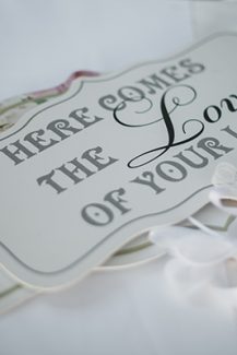 Πινακιδα για τα παρανυφακια Πινακιδα για τα παρανυφακια