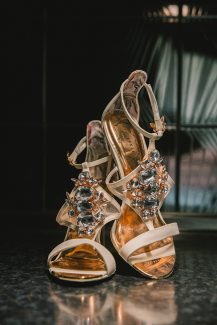 Νυφικά παπούτσια για ένα chic γάμο