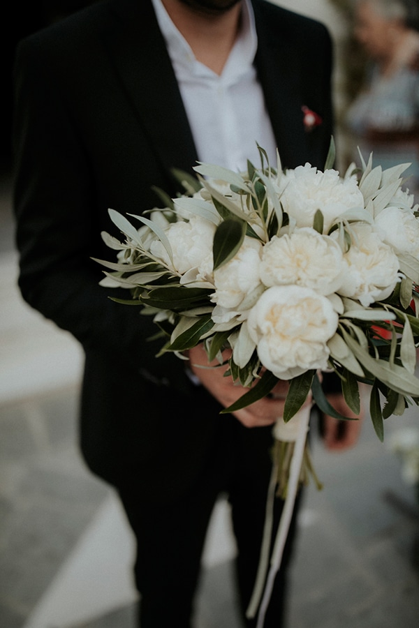 Όμορφη νυφική ανθοδέσμη Όμορφη νυφική ανθοδέσμη