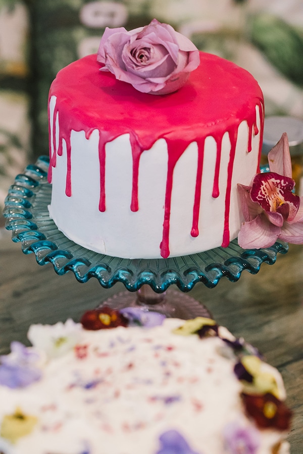 Colorful τούρτα γάμου Colorful τούρτα γάμου