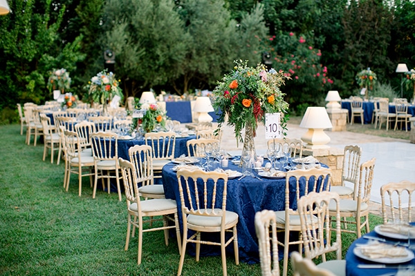 Στολισμος τραπεζιων με μπουκετα