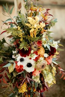 Στολισμος δεξιωσης με ανθοδεσμες Στολισμος δεξιωσης με ανθοδεσμες