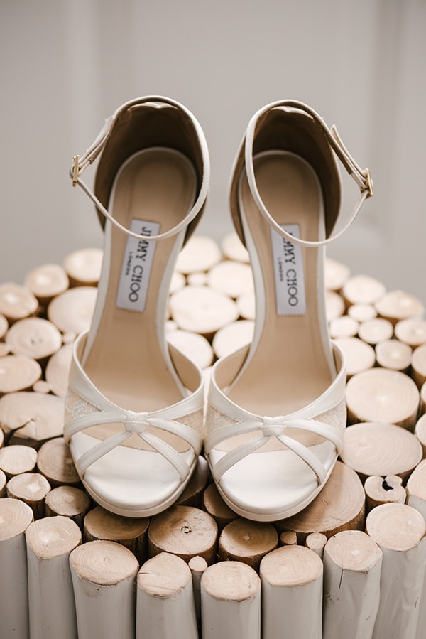 Λευκά νυφικά πέδιλα