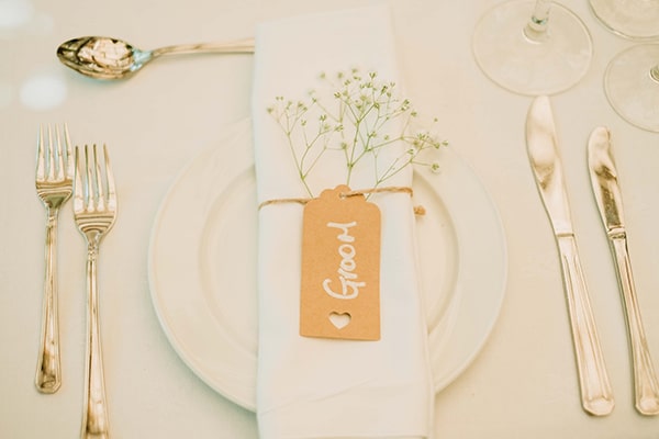 Ομορφο table scape σε λευκο χρωμα