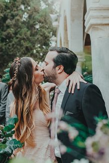 Όμορφη νυφική ανθοδέσμη Όμορφη νυφική ανθοδέσμη