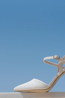 Νυφικά πέδιλα σε nude απόχρωση Νυφικά πέδιλα σε nude απόχρωση